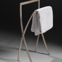 Thumbnail of http://Porte-serviettes%20Mistral%20par%20DECOTEC,%20nacre